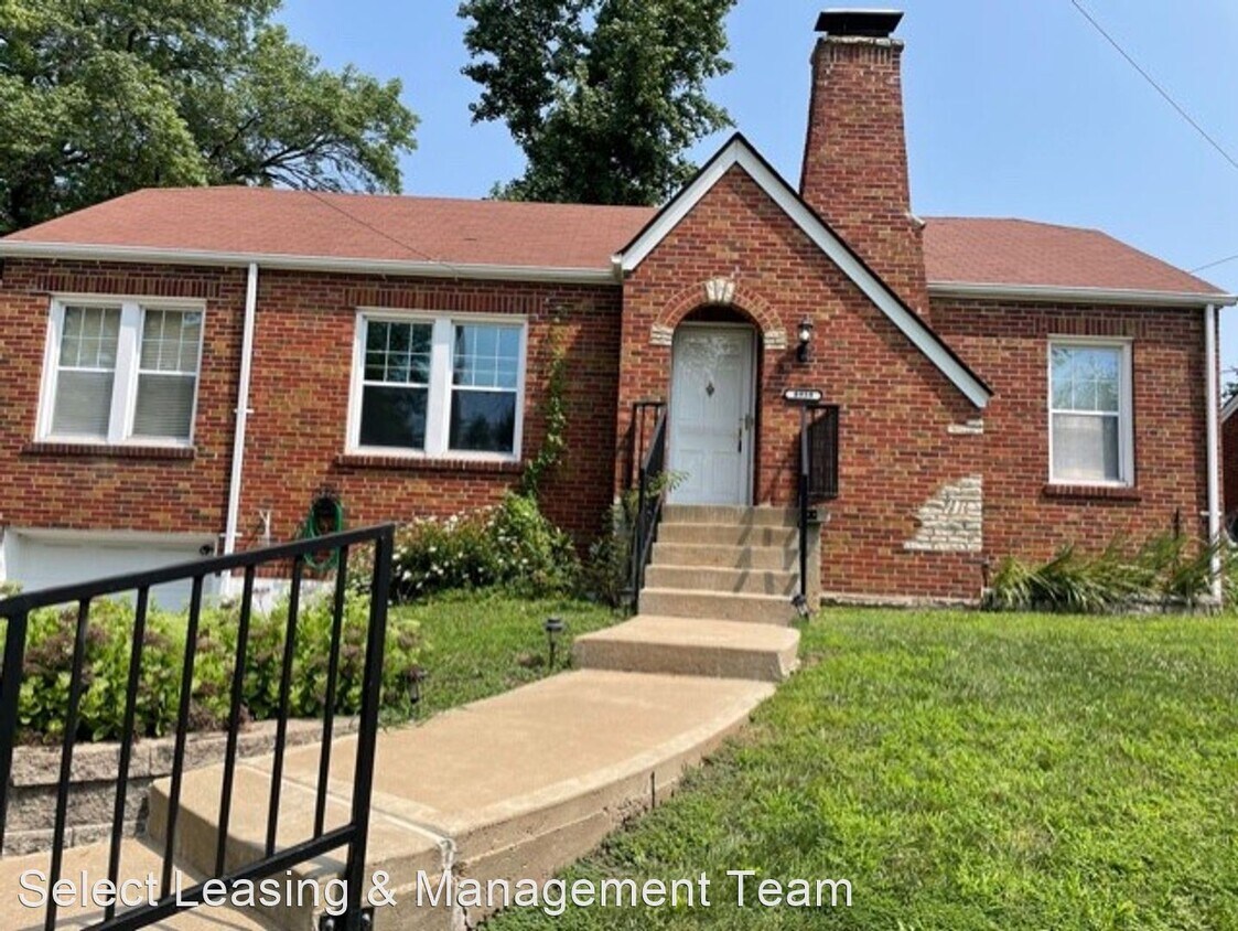 8959 Forest Ave, Overland, MO 63114 House Rental in Overland, MO