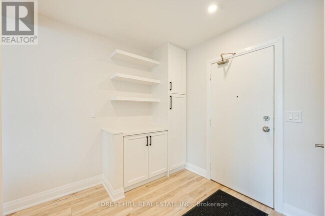 Photo du bâtiment - 7725 Yonge St