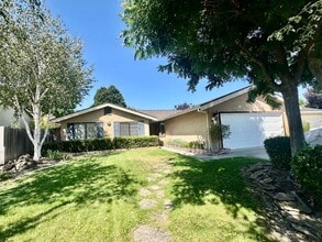 Building Photo - 1433 Bay Tree Dr