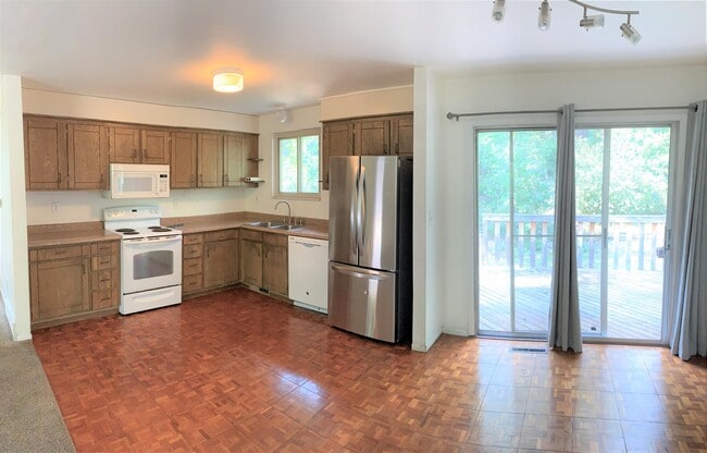 Photo - 104 East St House