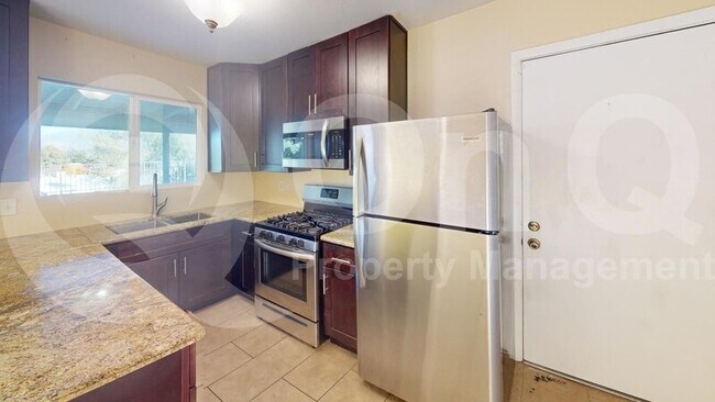 Foto del edificio - 3321 S Calexico Ave