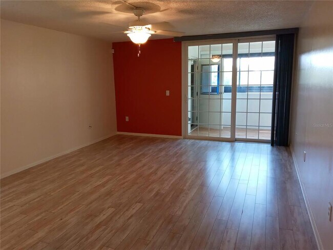 Foto del edificio - 510 Cranes Way