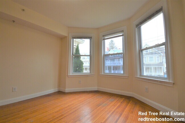 Building Photo - 55 Ashford St