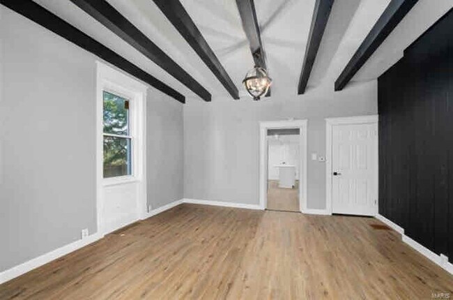 Foto del edificio - 3741 Iowa Ave