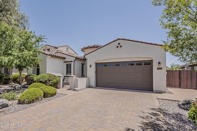 Foto del edificio - 4135 E Grand Canyon Dr