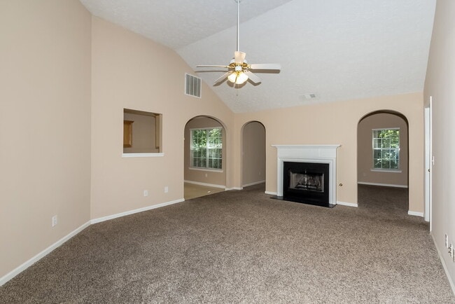 Building Photo - 1840 Courtyard Ln