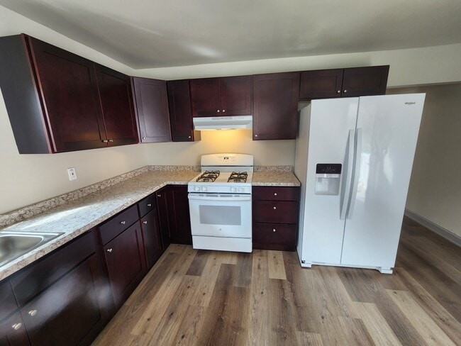 Kitchen 10’11” X 13’11” - 2 Katherine Ave