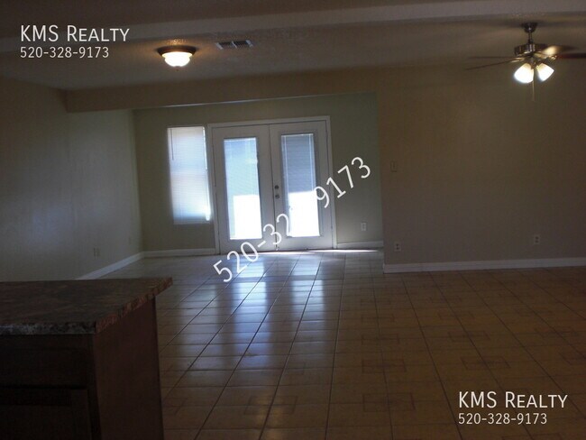 Building Photo - 7413 W Calle Lerdo