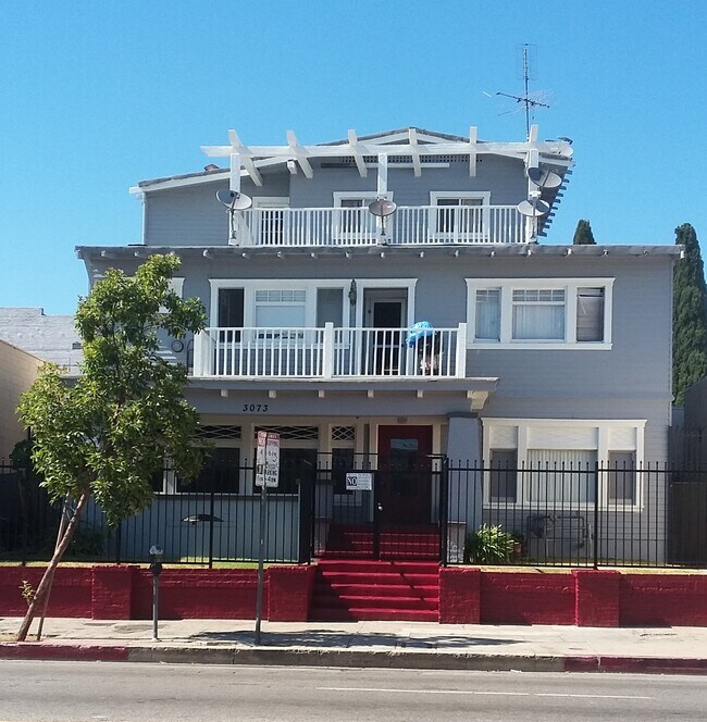 Building Photo - 3073 W Pico Blvd