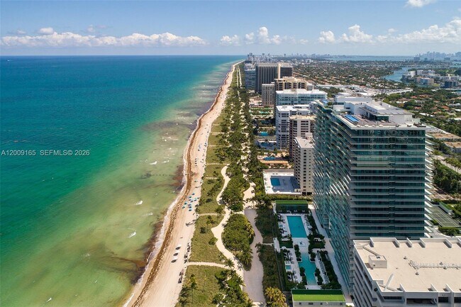 Foto del edificio - 10201 Collins Ave
