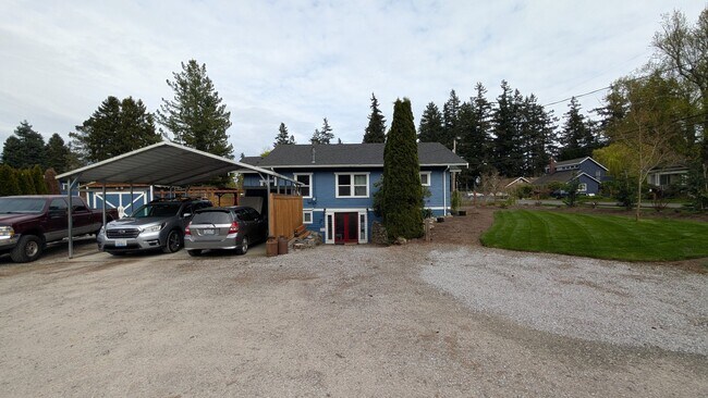 Foto del edificio - 2728 Birchwood Ave