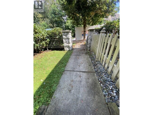 Building Photo - 7503 18th St