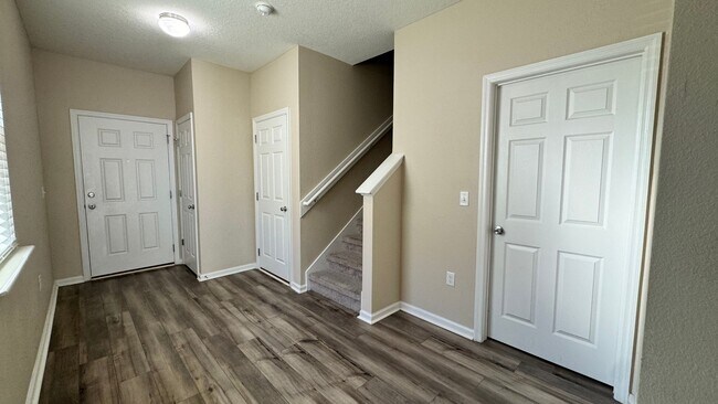 Building Photo - End Unit Greenland Chase Townhome Availabl...
