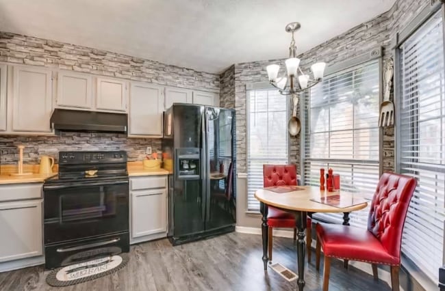 Building Photo - 2951 Lexington Trace Dr