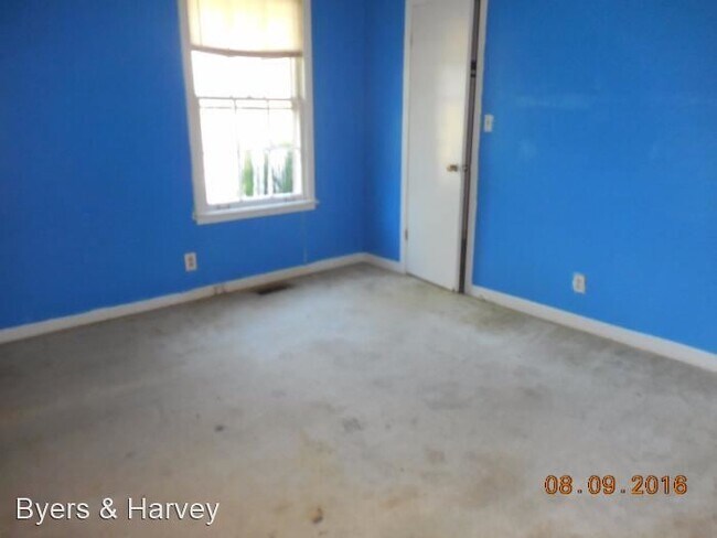 Foto del edificio - 3 br, 2 bath House - 393 Elaine Drive