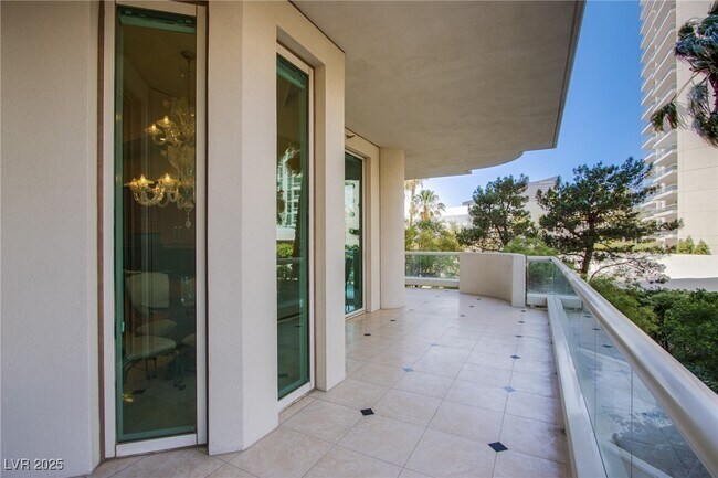 Foto del edificio - 2857 Paradise Rd