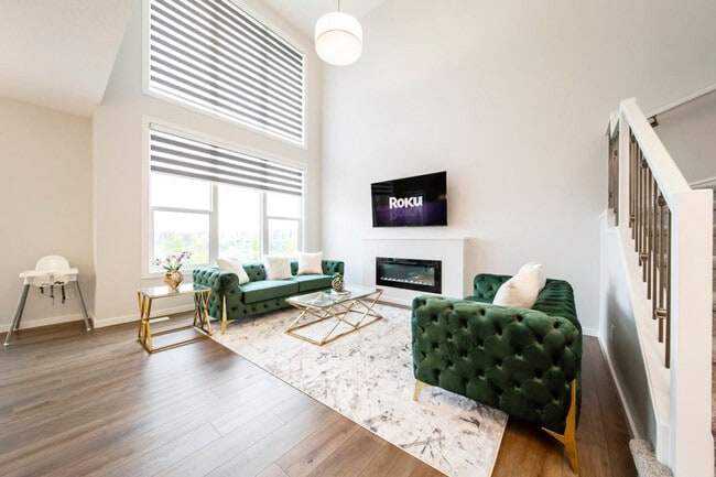 Building Photo - 4914 Hawthorn Pl SW