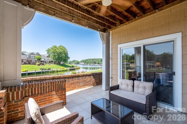 Foto del edificio - 18511 Harborside Dr