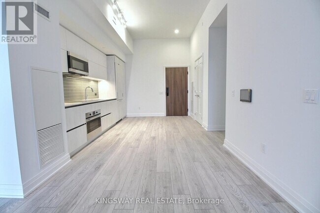 Photo du bâtiment - 21 Park St E