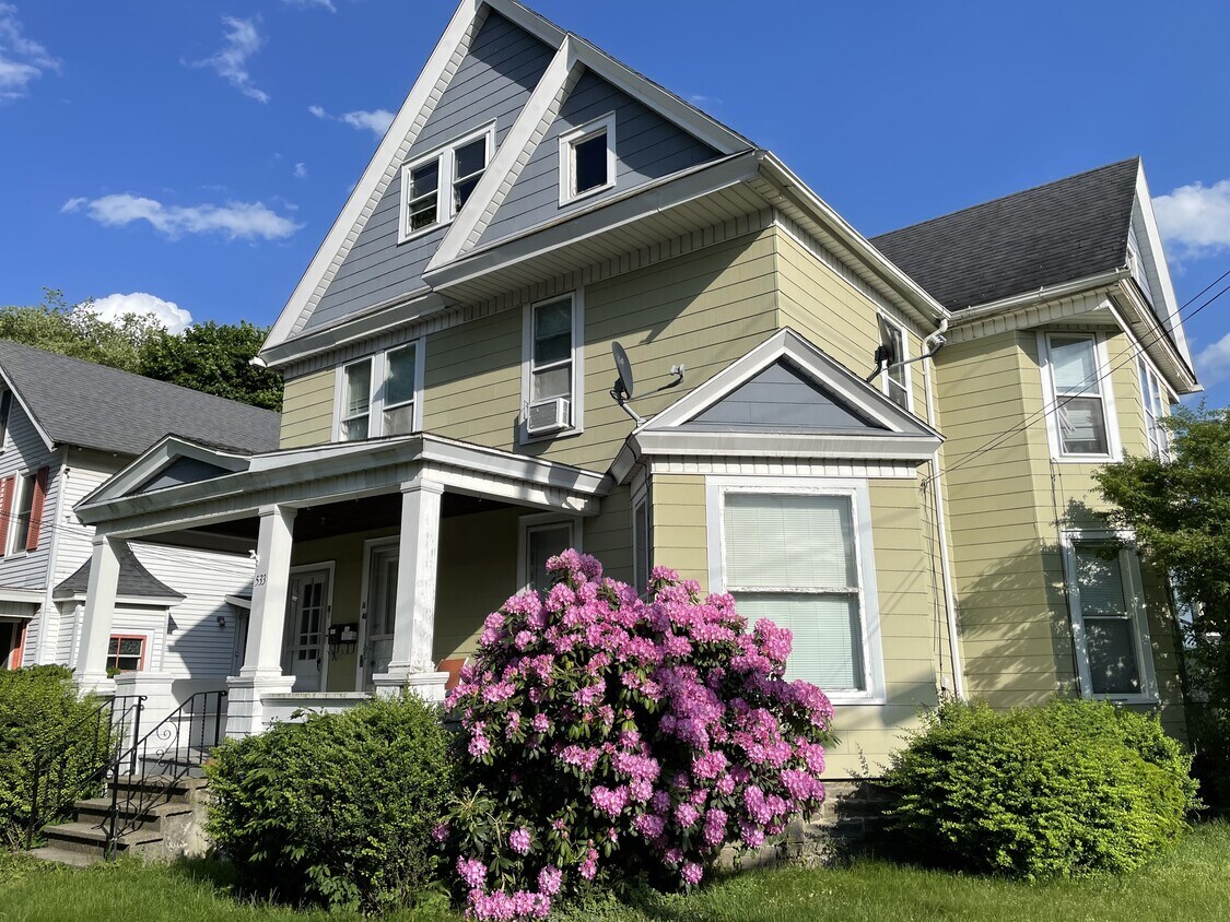 Foto principal - 533 W Gray St