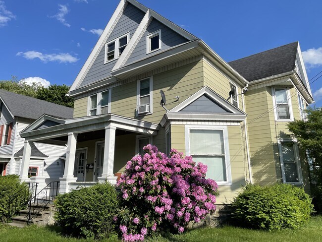 Foto del edificio - 533 W Gray St