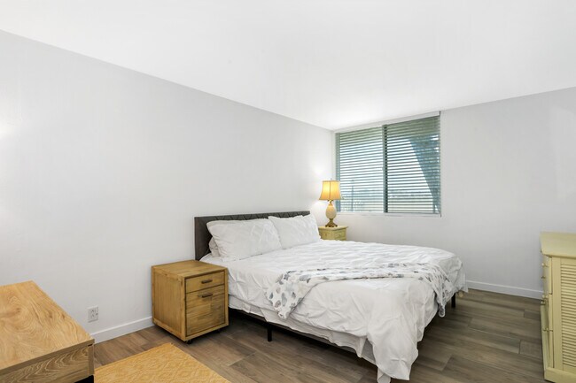 Foto del edificio - 1244 Seacoast Dr