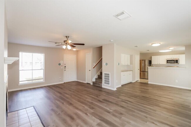 Building Photo - 3725 Nutwood Ln
