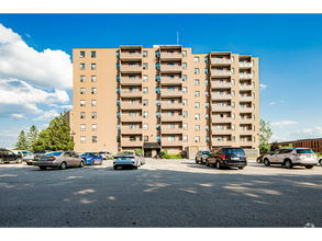 Building Photo - Vanier Towers