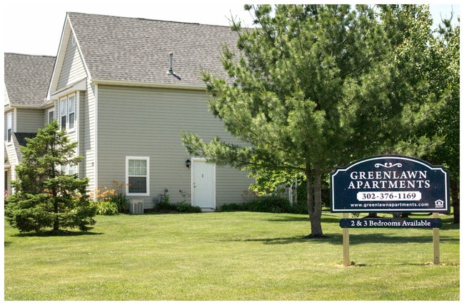 Building Photo - Greenlawn Apartments