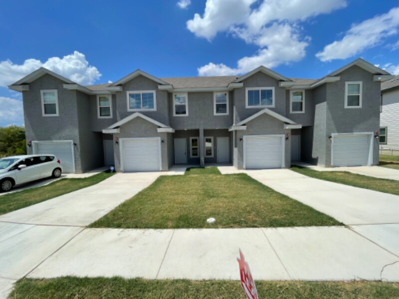 13023 Reid Mdws, Live Oak, TX 78233 Townhome Rentals in Live Oak TX