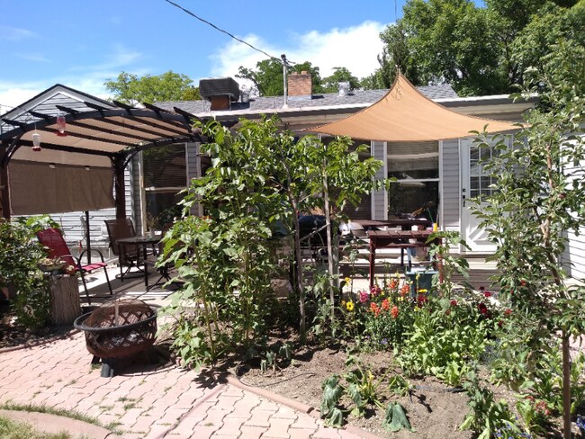 Building Photo - 1335 Ouray Ave