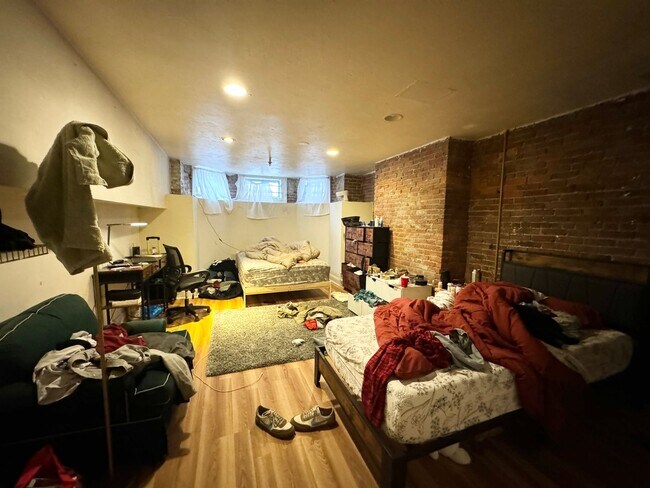 Foto del edificio - CENTRAL AIR ~ FENWAY 5 BED/3 BATH RIGHT ON GAINSBOROUGH ST. FOR 9/1/26