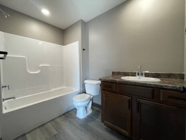 Foto del edificio - 2105 E 36th St