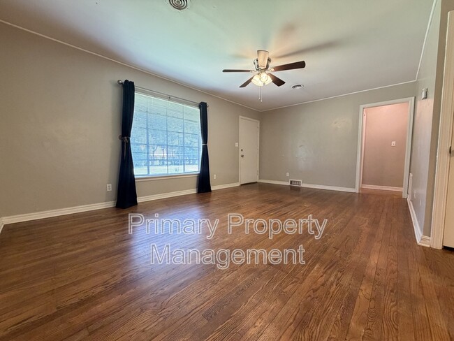 Photo - 1722 Mattern Drive House