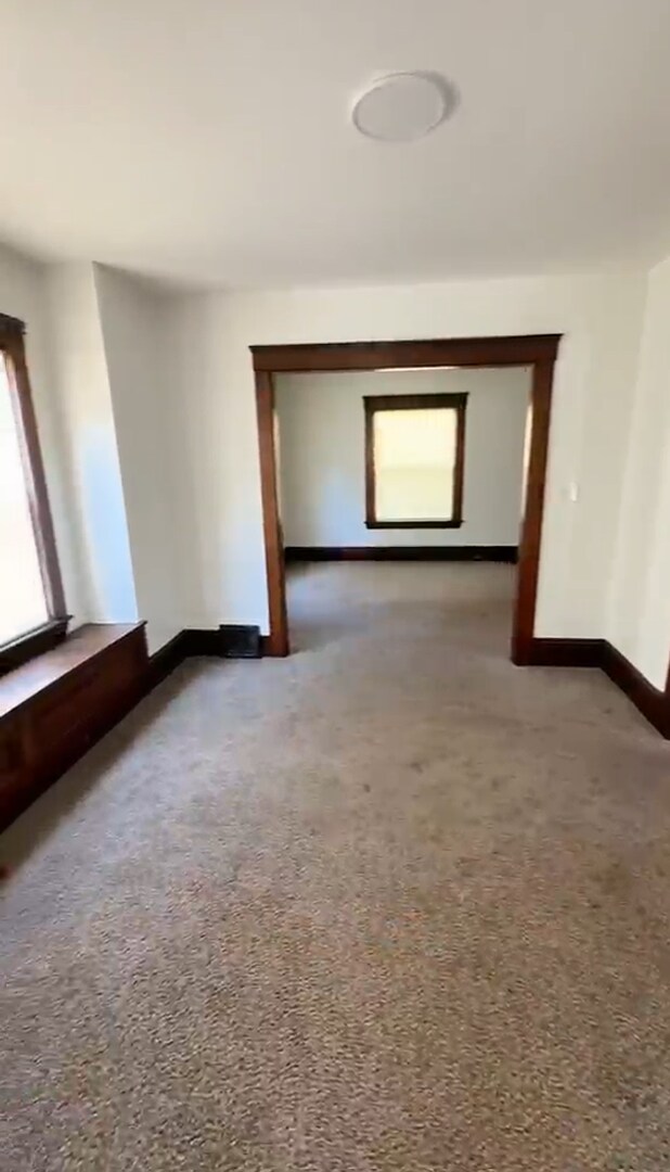 Foto del edificio - 10724 Morison Ave