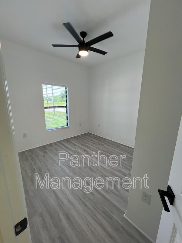Building Photo - 1329 Diplomat Pkwy W