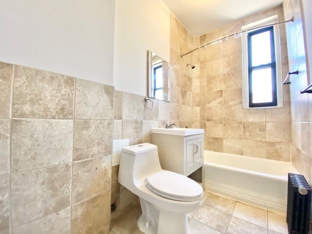 Building Photo - 545 Edgecombe Ave