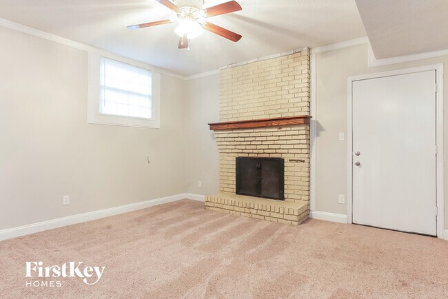 Building Photo - 3917 Leisure Woods Dr