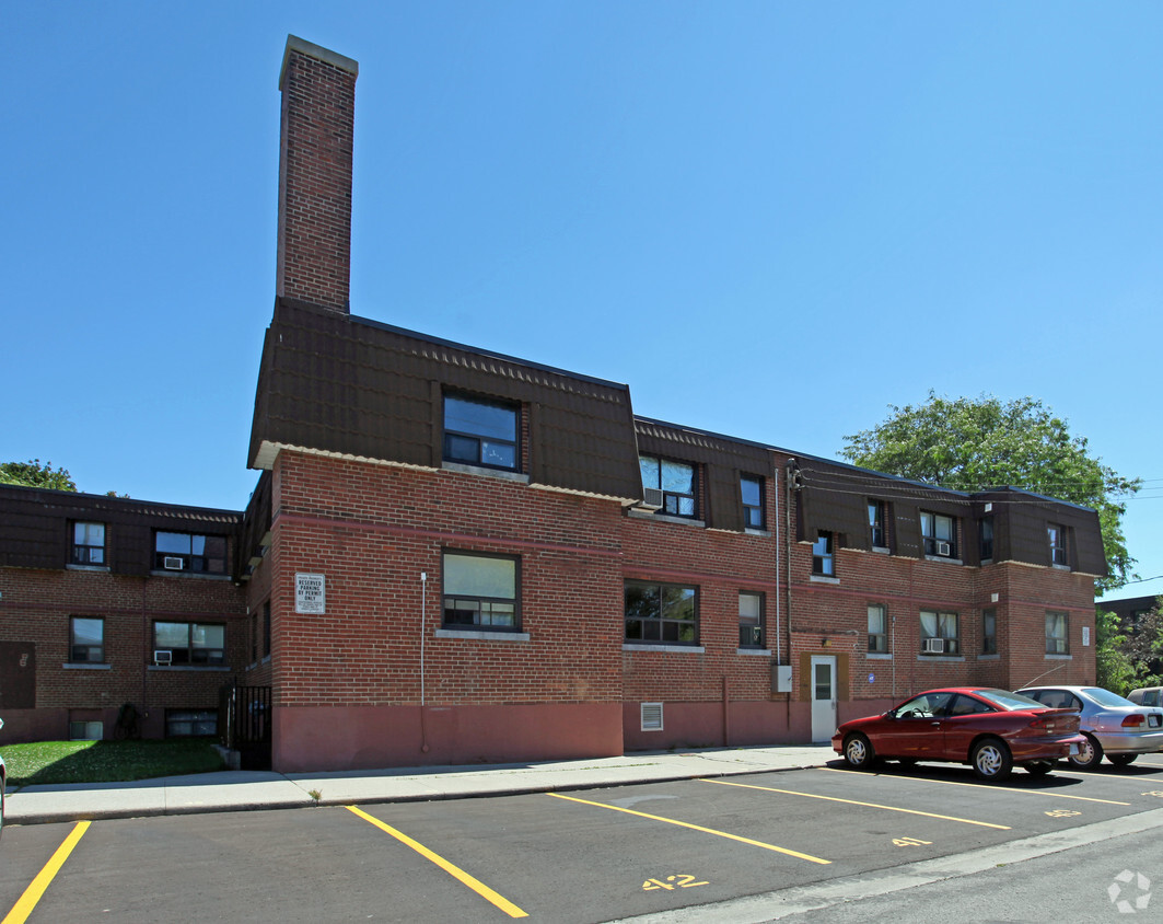 Building Photo - Cliffview Arms