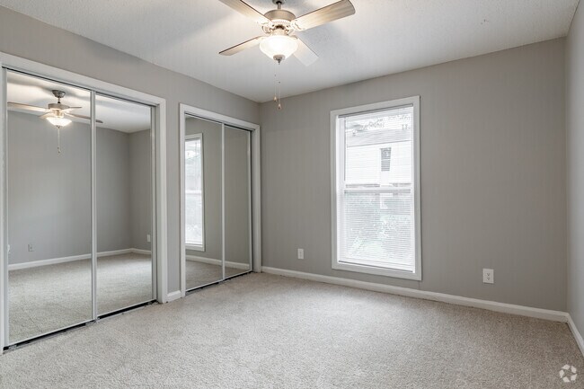 2HAB, 1,5BA - 1000SF habitaciones 2 - Moss Creek Apartments