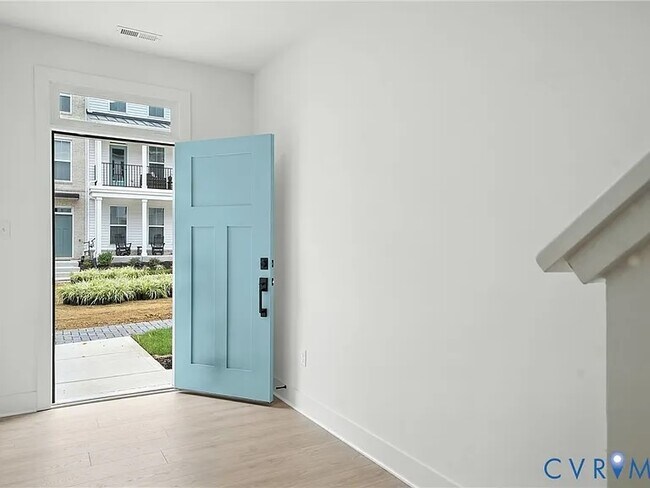 Foto del edificio - 15315 Sunray Aly