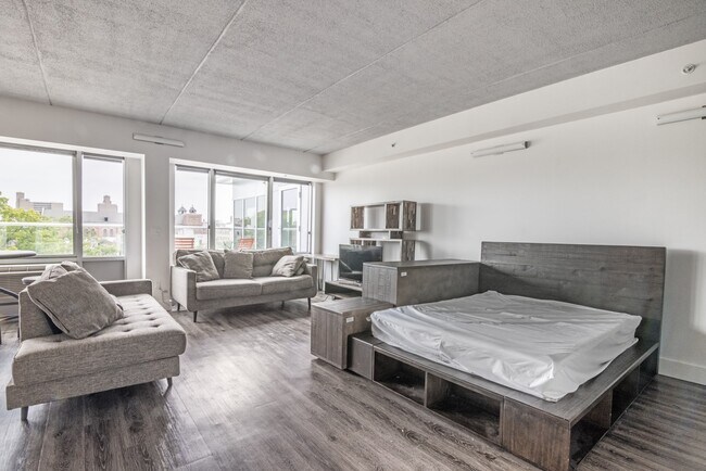 Foto del edificio - 2406 Hoffman St