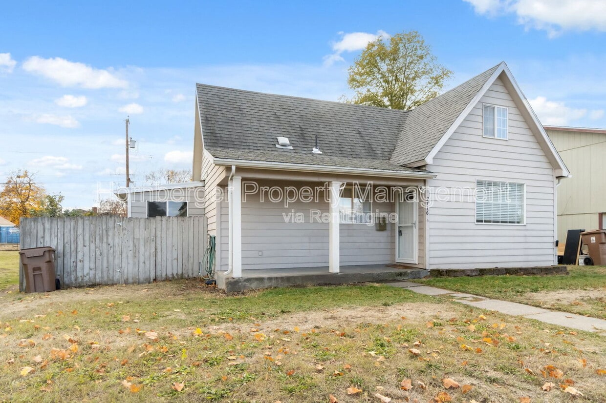Primary Photo - 2716 E Nebraska Ave