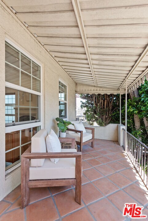 Foto del edificio - 9015 W 24th St