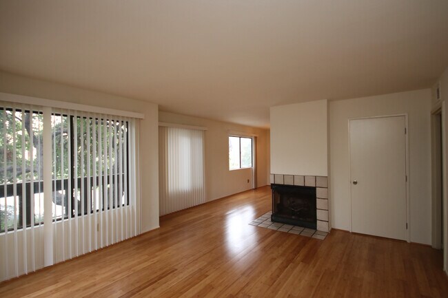 Building Photo - 33 S Craig Ave