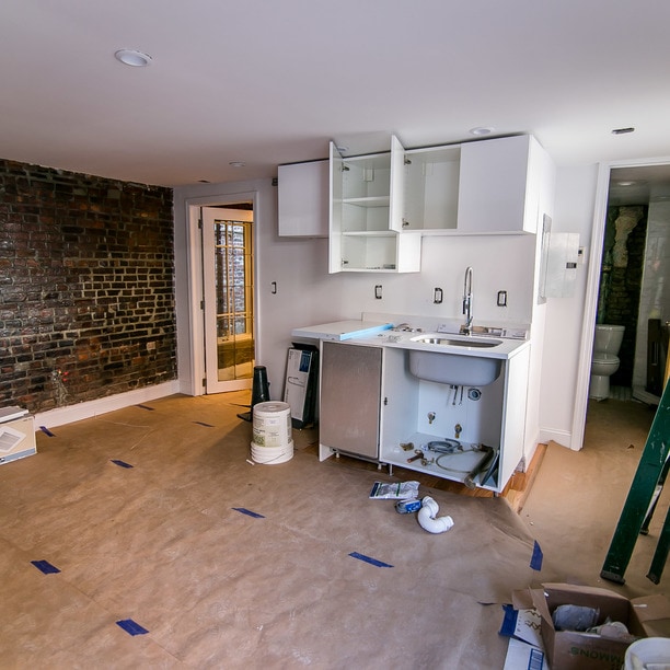 Building Photo - 132 Meserole Ave