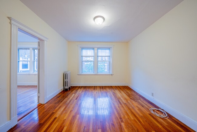 Building Photo - 333 Harvard St
