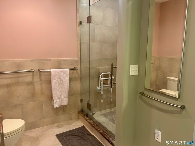 Foto del edificio - 45 Farview Ave