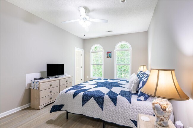 Foto del edificio - 9776 Leyland Dr