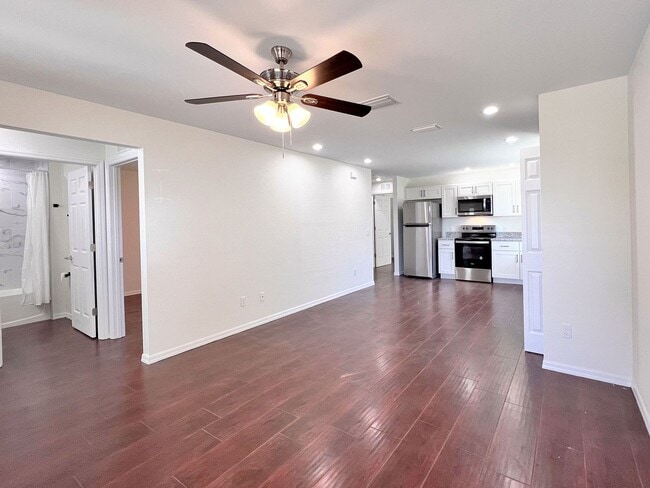 Building Photo - Beautiful Three-bedroom Corner Lot Home